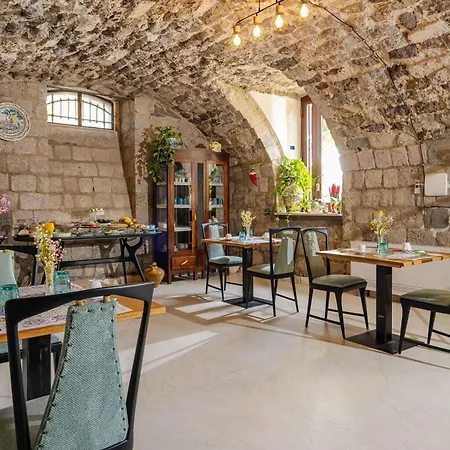 Agostino Luxury